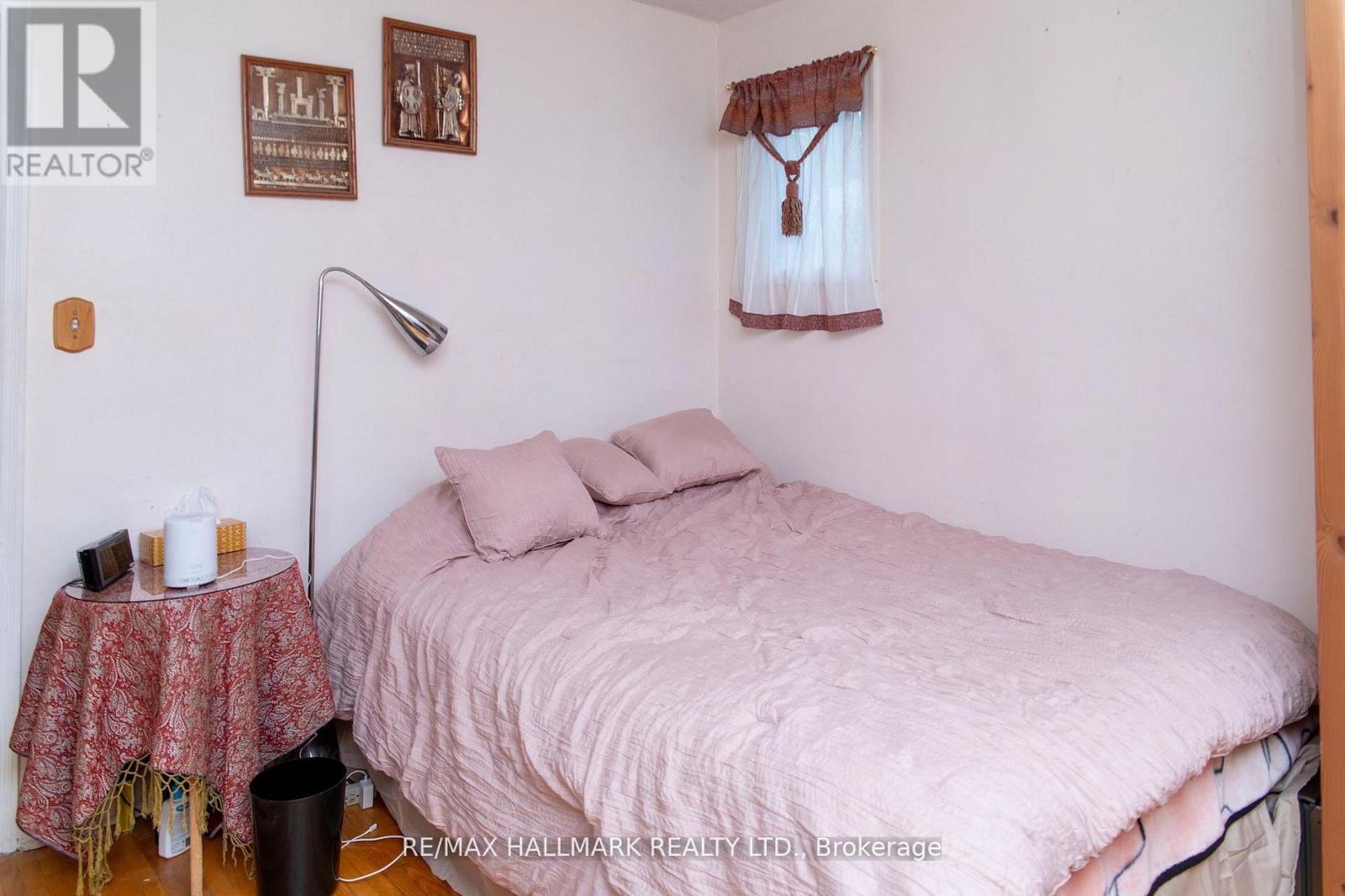 86 CHURCH STREET S - 22