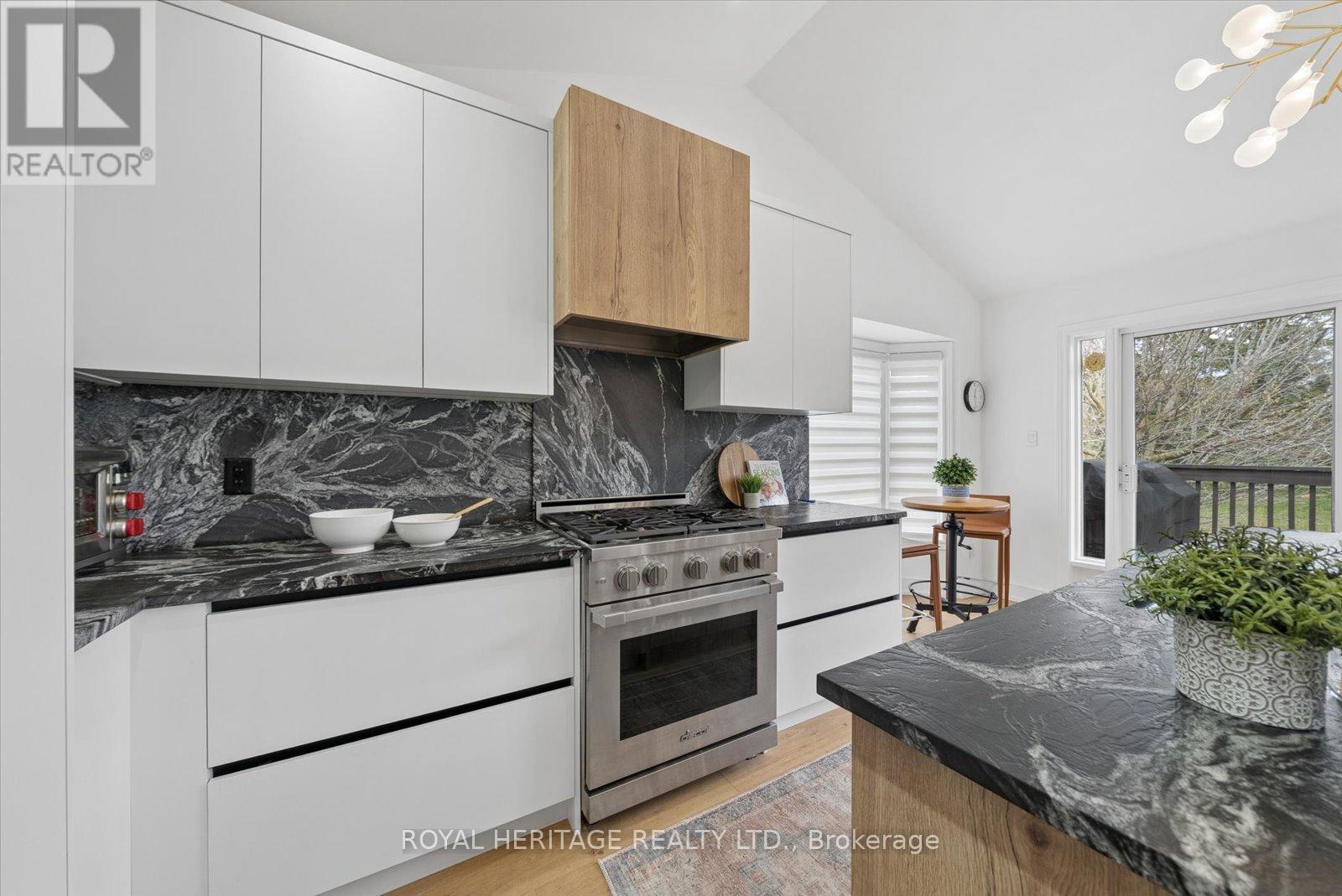 38 BRIAR GATE WAY - 14