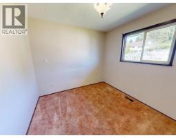 3pc Bathroom - 4688 Fernwood Ave, Powell River, BC V8A3L6 Photo 8