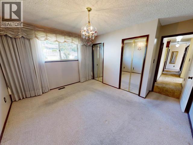 4688 FERNWOOD AVE - 11