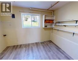 4688 Fernwood Ave, Powell River, BC V8A3L6 Photo 18