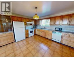 Bedroom - 4688 Fernwood Ave, Powell River, BC V8A3L6 Photo 14