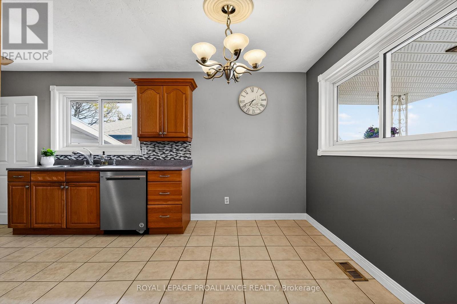 15 GEARIN STREET - 18