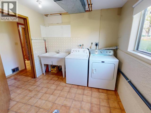 4688 FERNWOOD AVE - 17