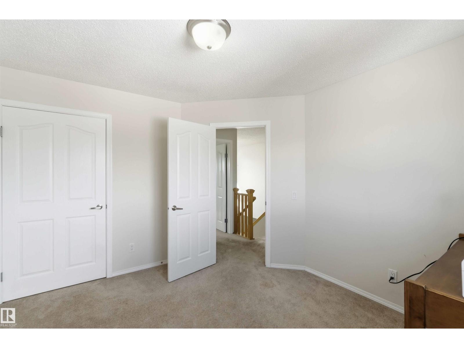 3937 51 ST - 45