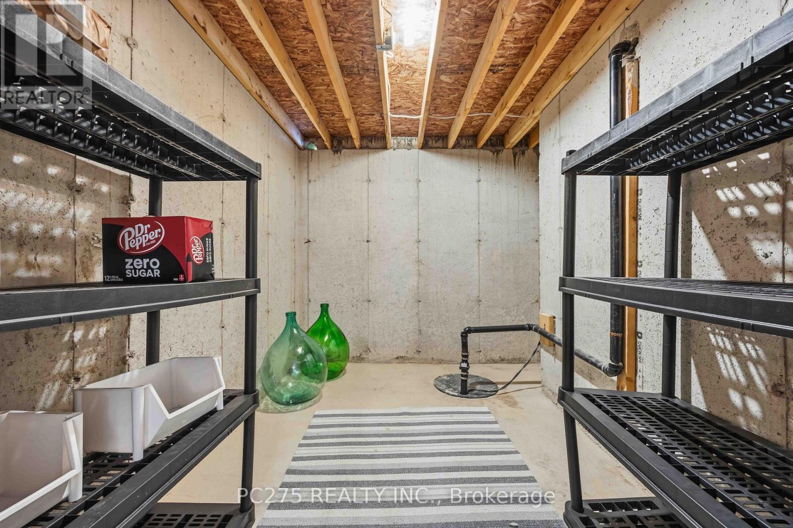 3585 BRITT BOULEVARD - 32