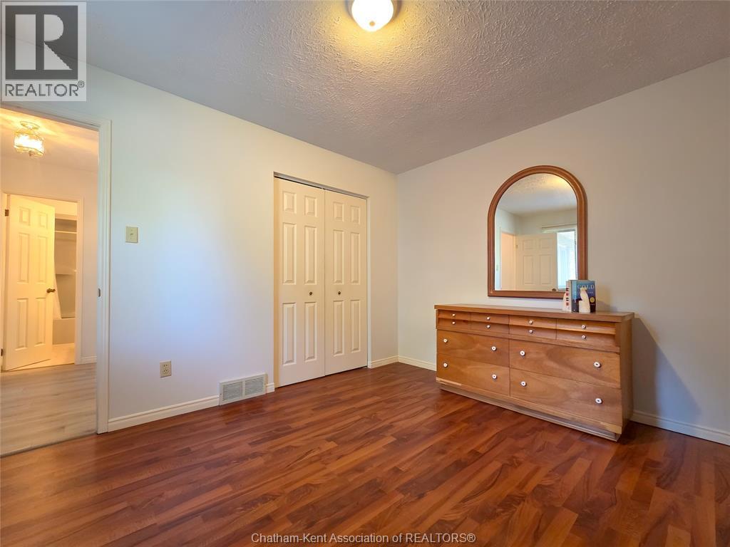 21 Earl DRIVE - 28