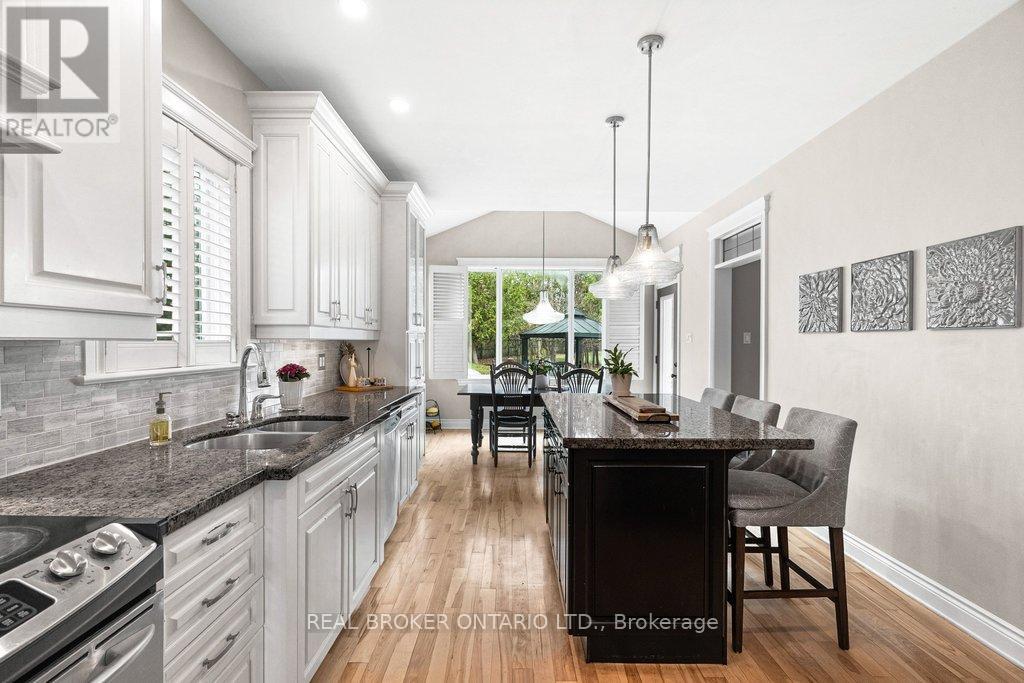32 FELDSPAR CRESCENT - 15
