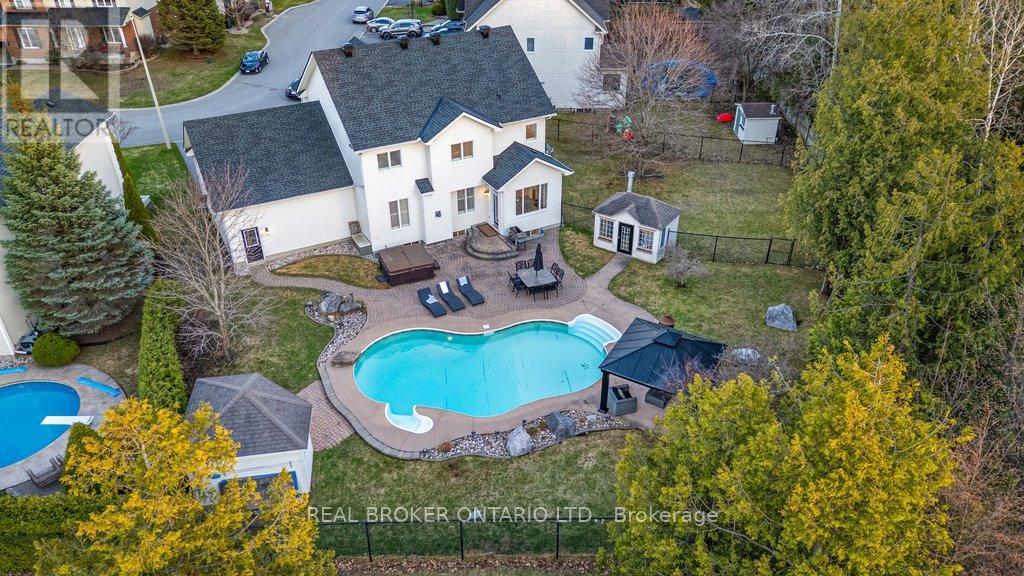 32 FELDSPAR CRESCENT - 45