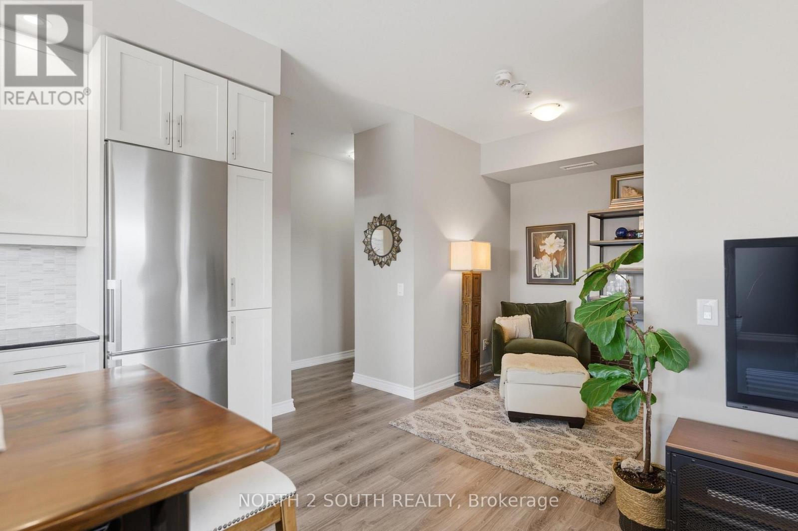 #408 40 ESPLANADE LANE - 9