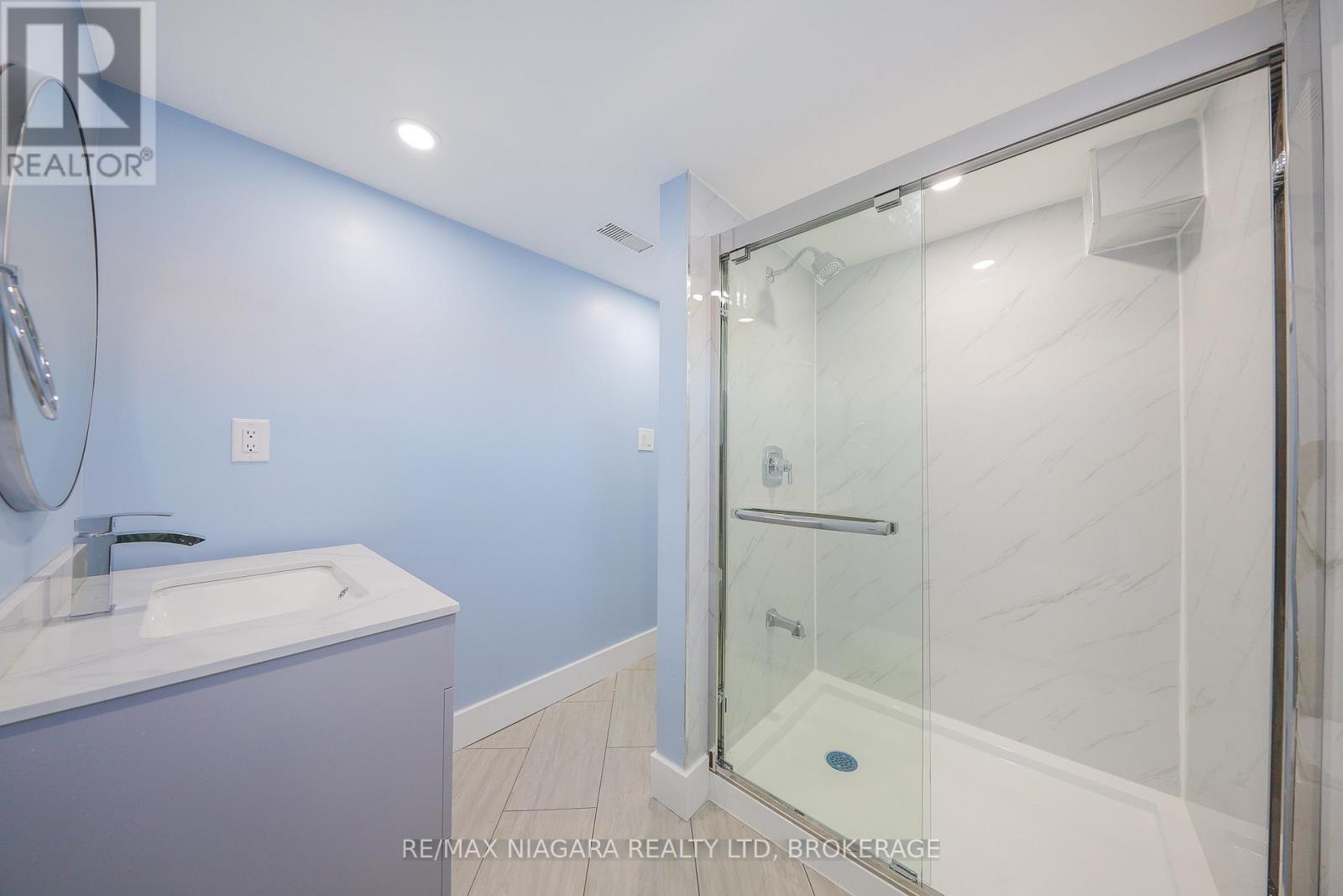 5 MEADOWVALE DRIVE - 26