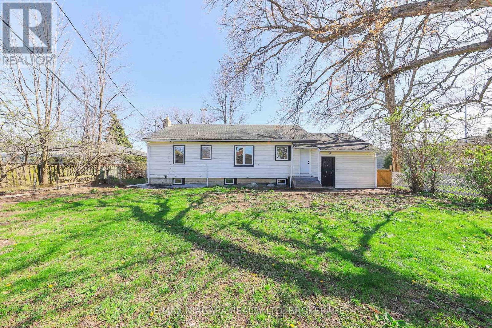 5 MEADOWVALE DRIVE - 29