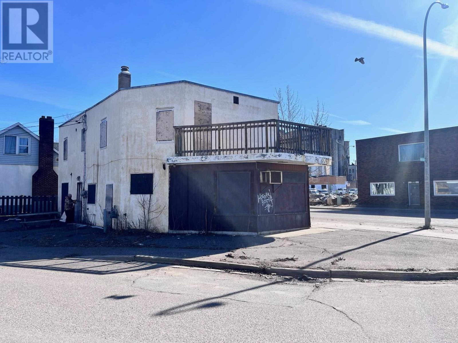 593 Syndicate AVE S - 1