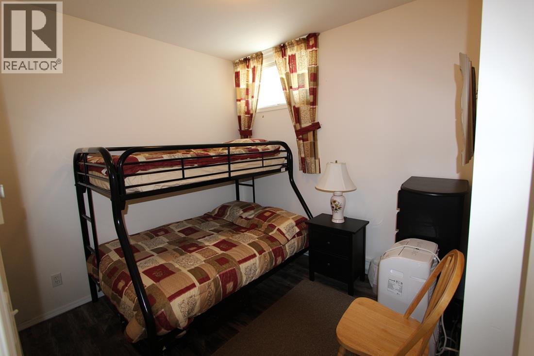 #7B 3935 Eagle Bay Road - 11