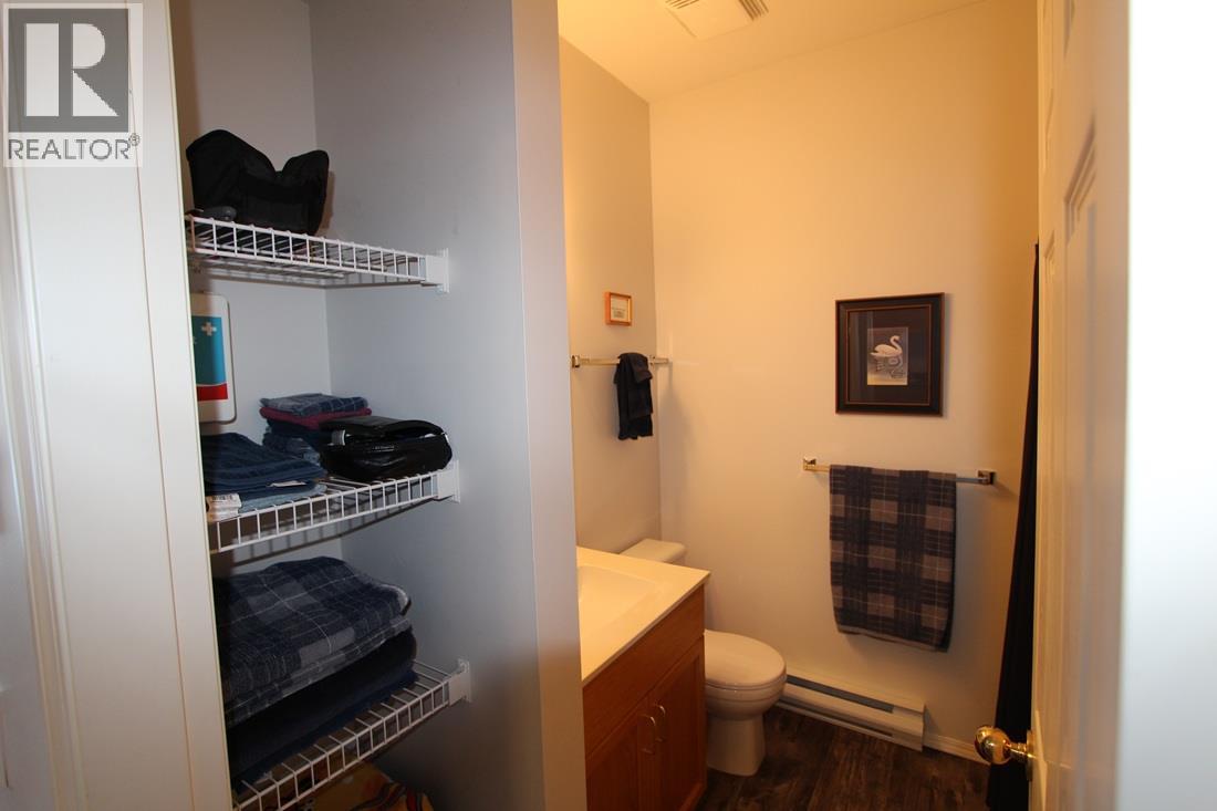 #7B 3935 Eagle Bay Road - 13