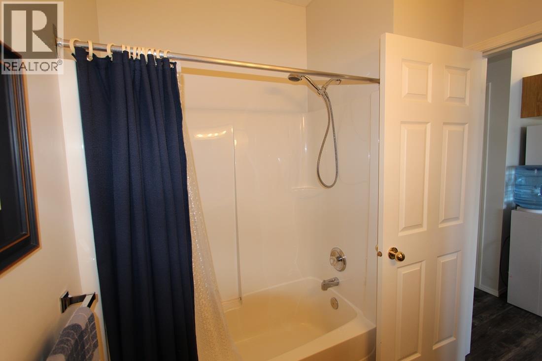 #7B 3935 Eagle Bay Road - 15