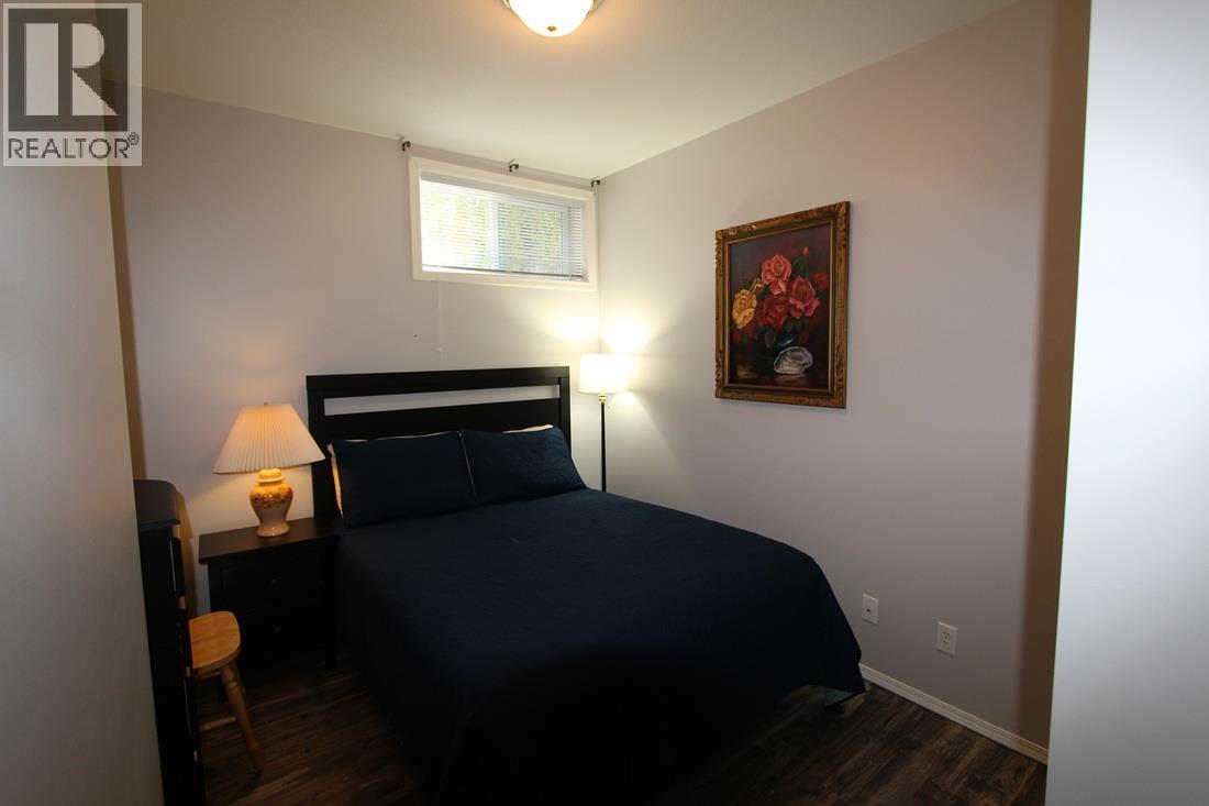 #7B 3935 Eagle Bay Road - 9