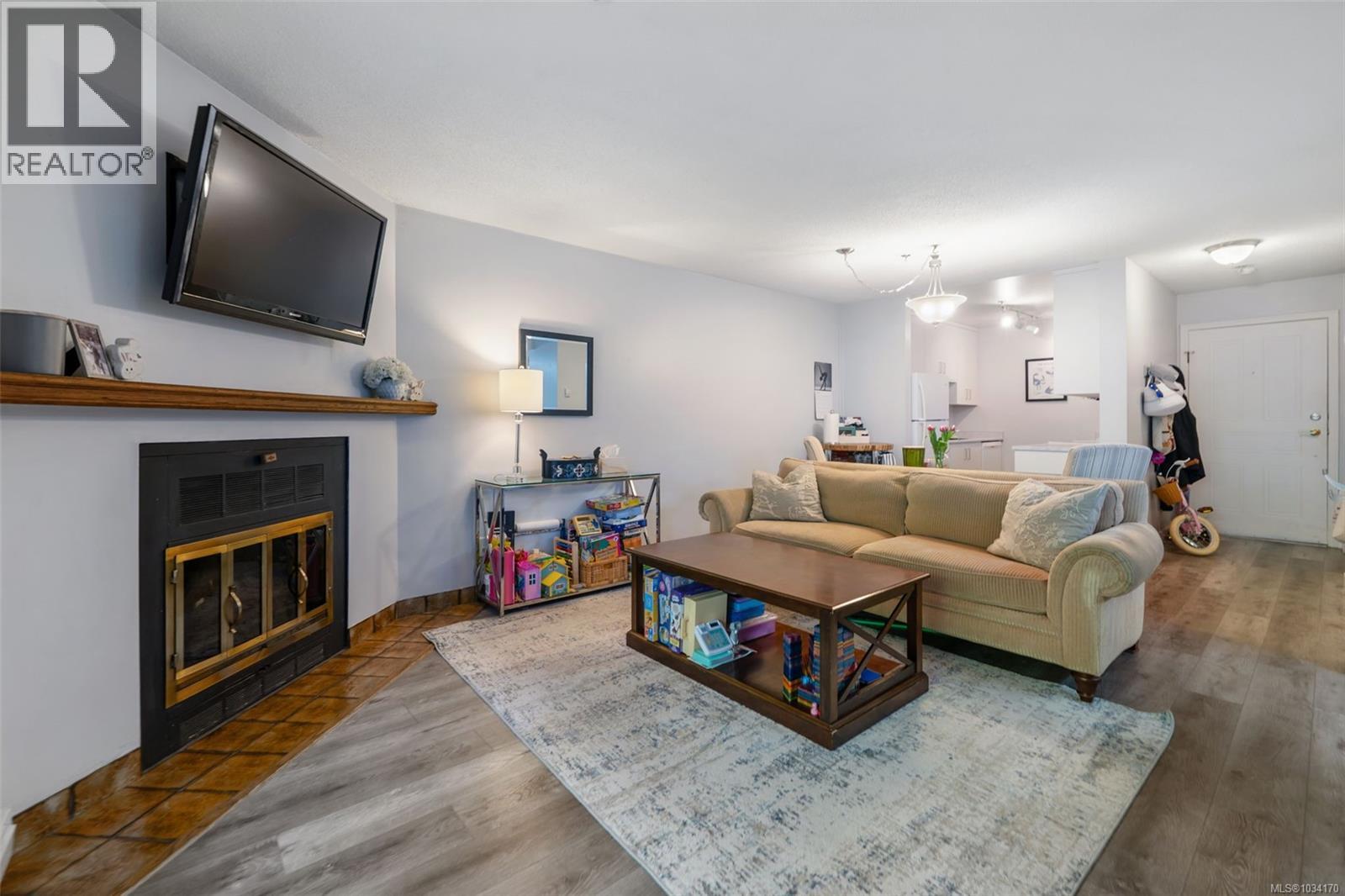 #107 420 Parry St - 11