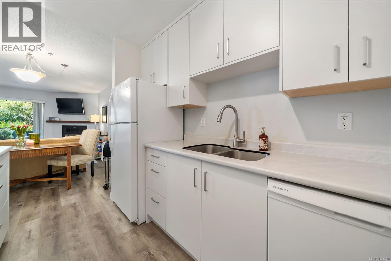 #107 420 Parry St - 14