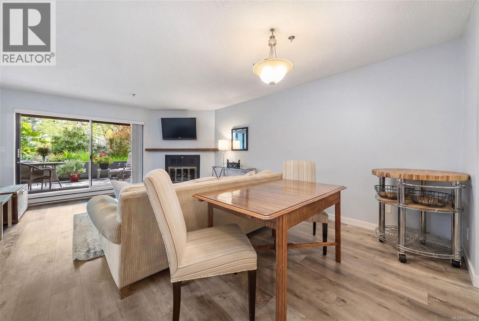 #107 420 Parry St - 5