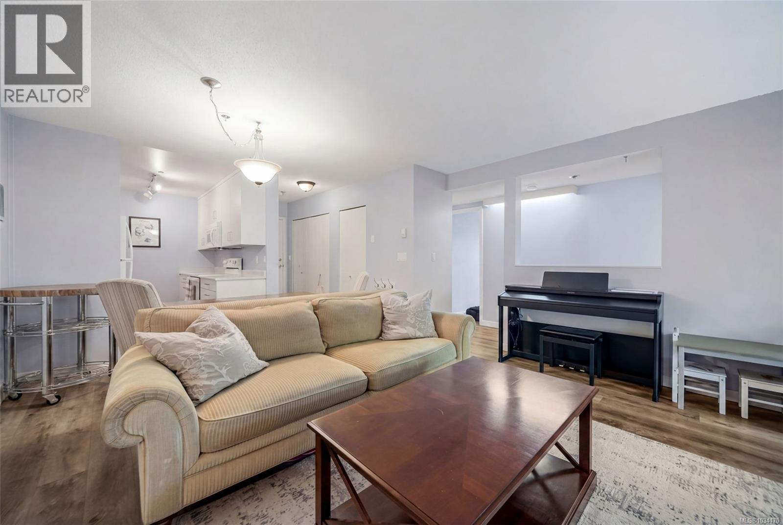 #107 420 Parry St - 6