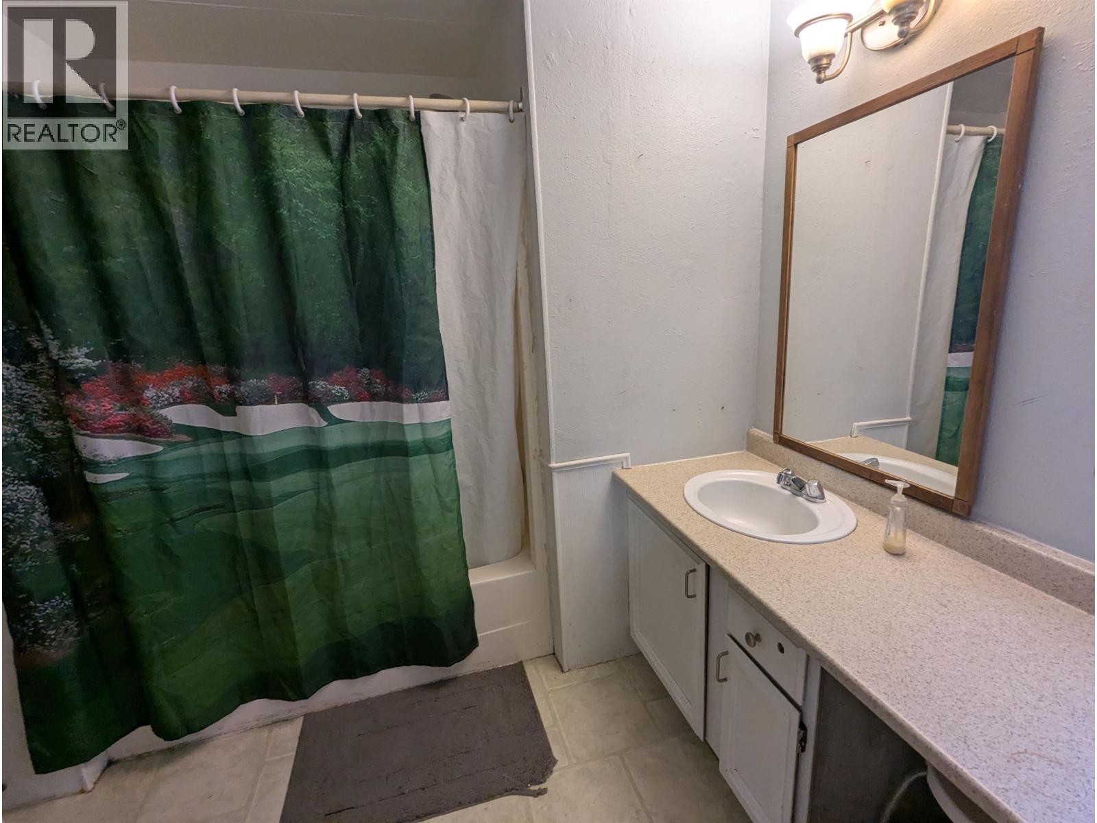 #82-4430 16 Highway, Smithers