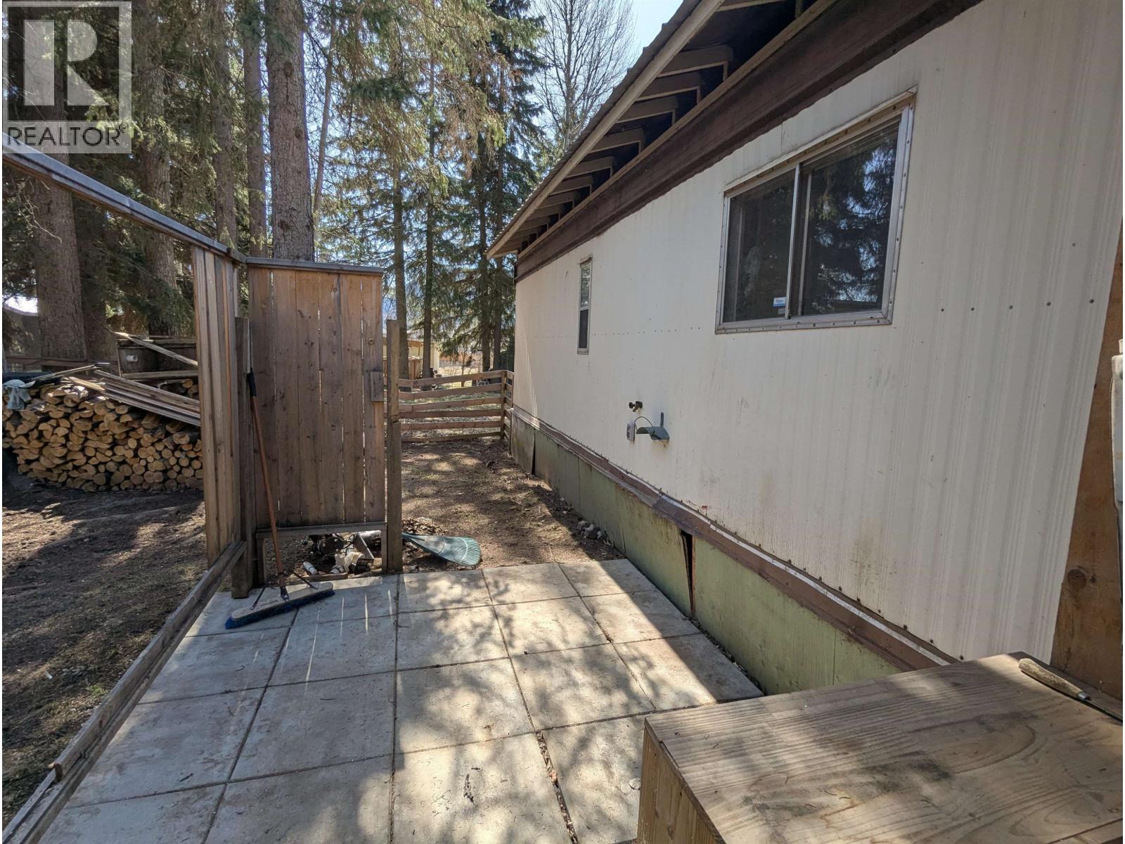 #82-4430 16 Highway, Smithers