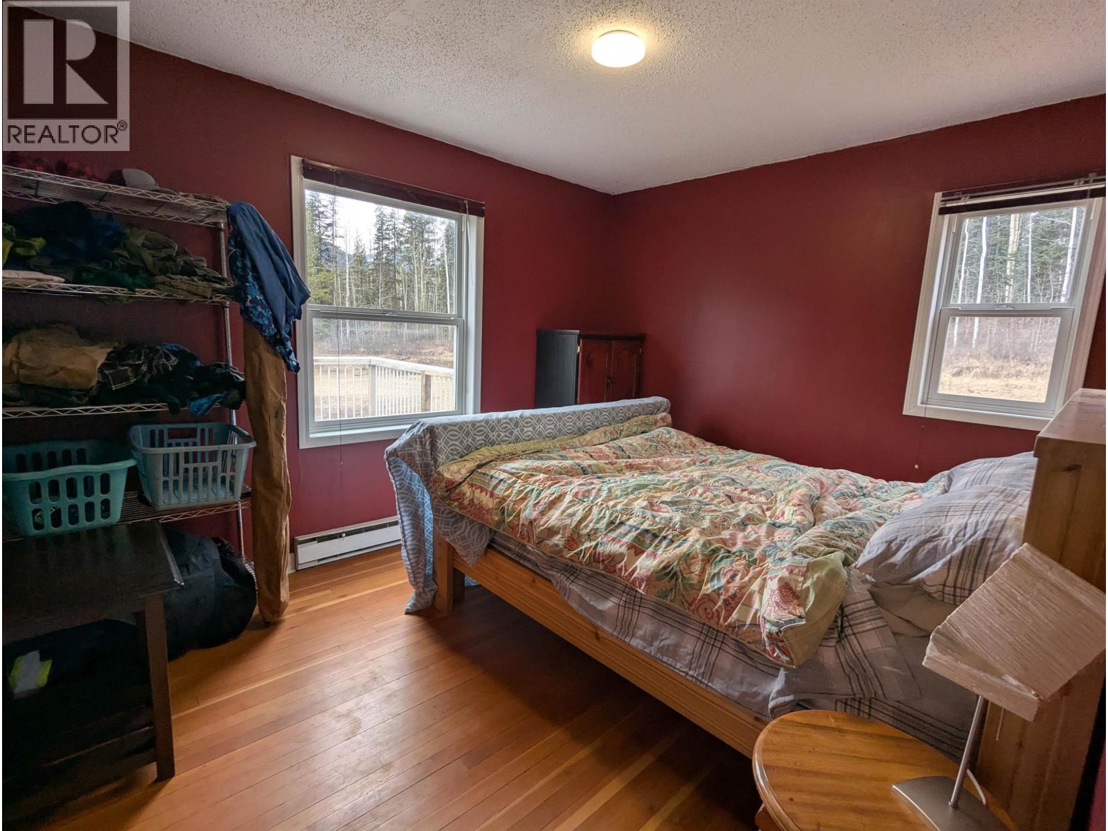 7074 KROEKER Road, Smithers