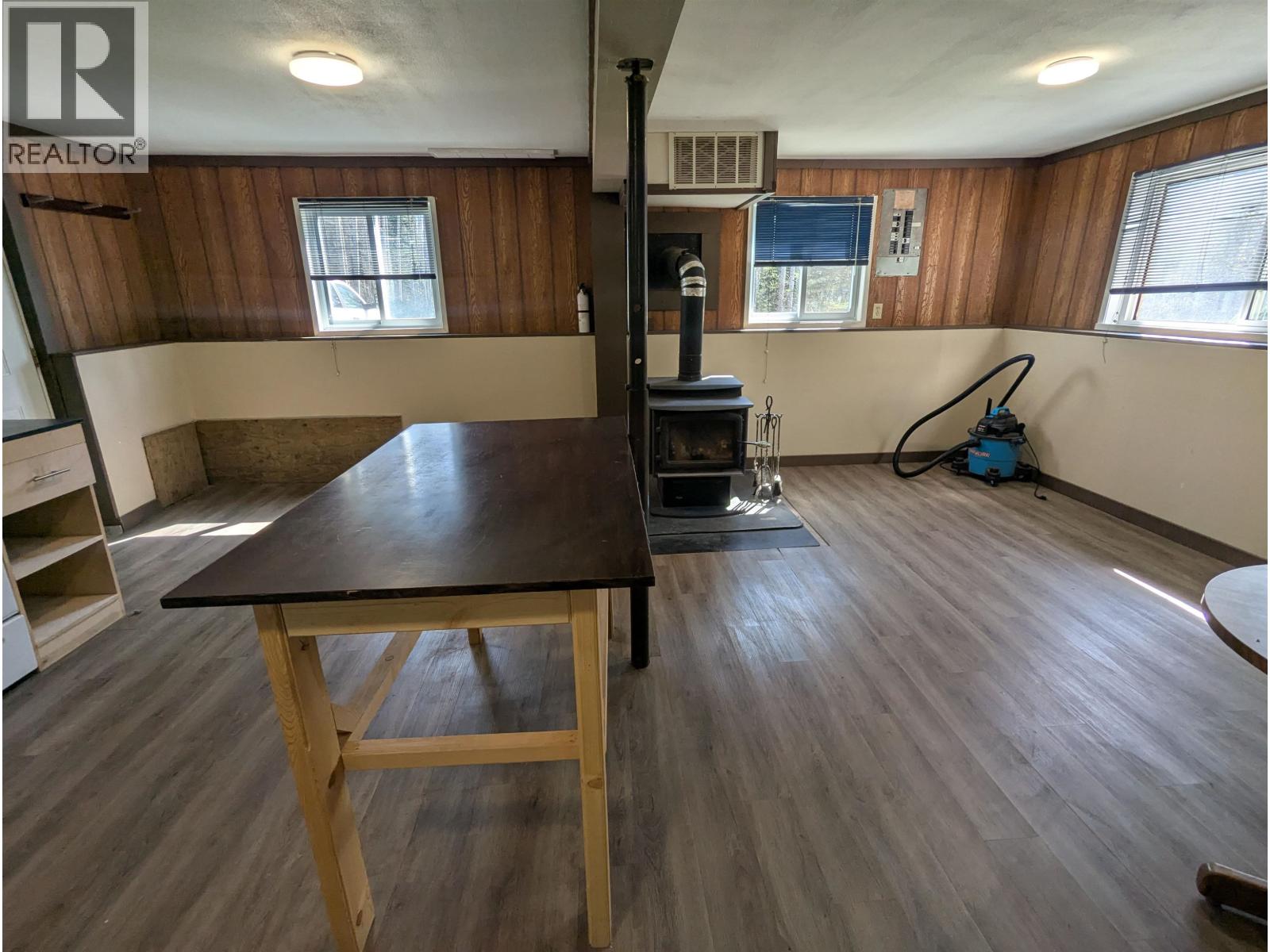 7074 KROEKER Road, Smithers
