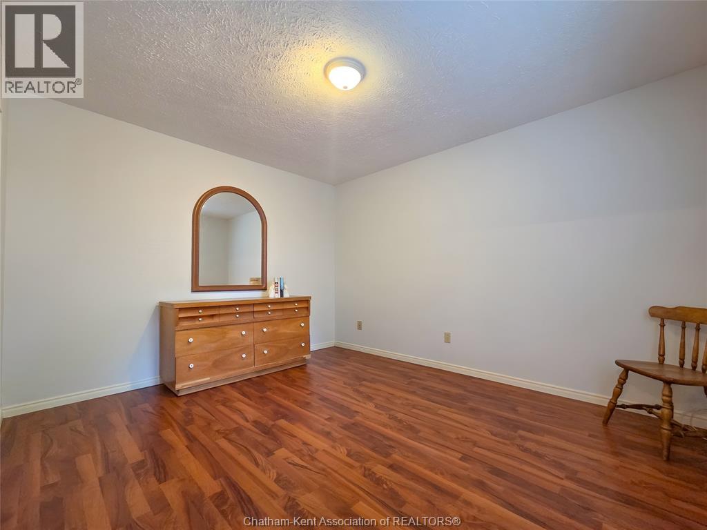 21 Earl DRIVE - 29