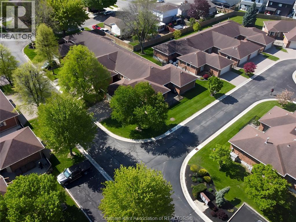 21 Earl DRIVE - 48