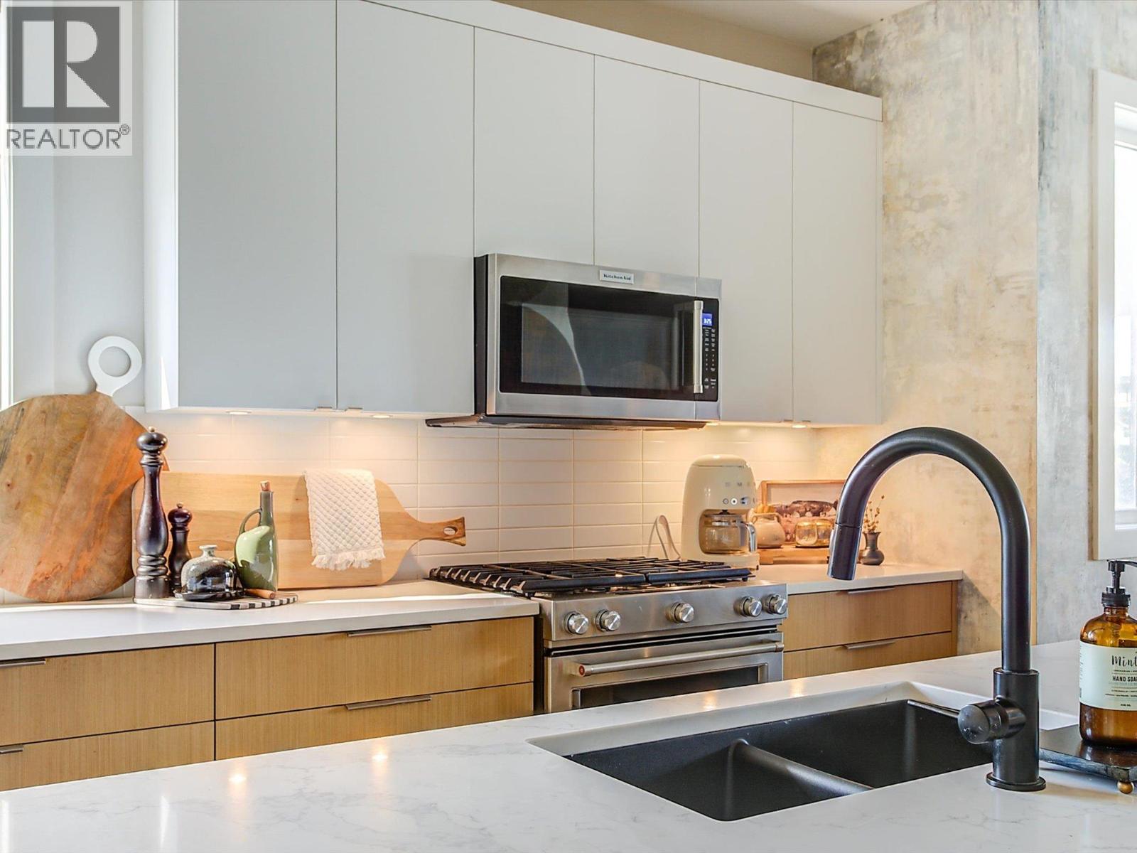 1349 Rocky Point Drive Unit# 5, Kelowna