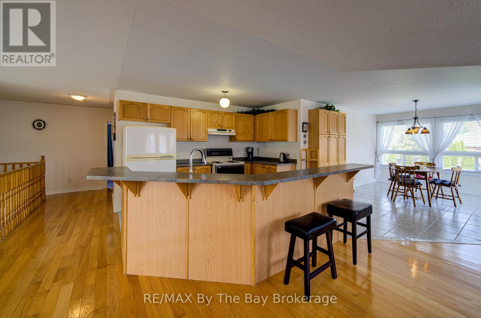 420 RAMBLEWOOD DRIVE - 12