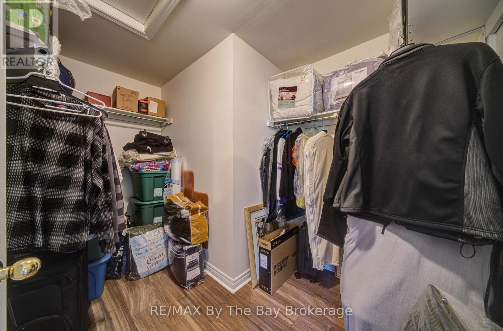 420 RAMBLEWOOD DRIVE - 26