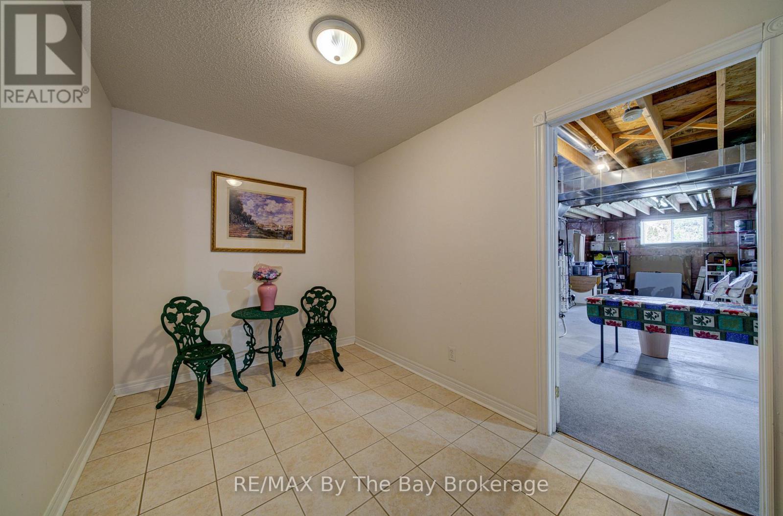 420 RAMBLEWOOD DRIVE - 27