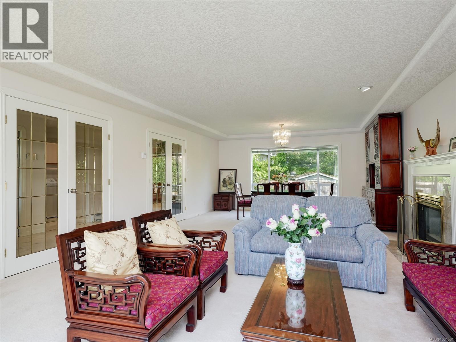 772 Wesley Crt - 3