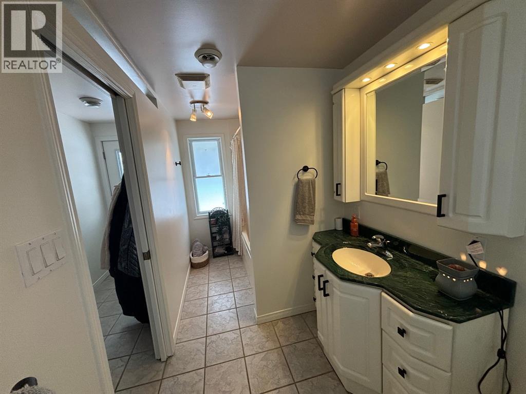 788 Talfourd STREET, Sarnia, Ontario, N7T1S2 — Photo 3