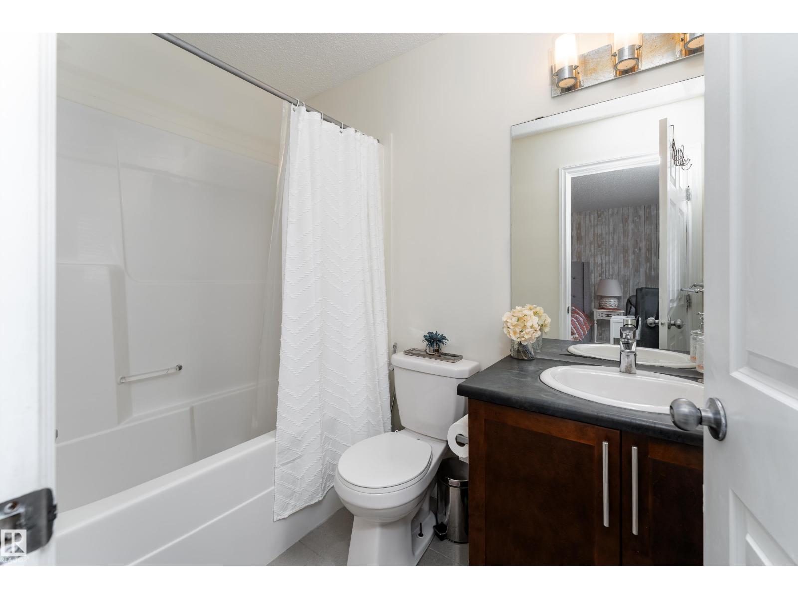 9538 SIMPSON CO NW, Edmonton