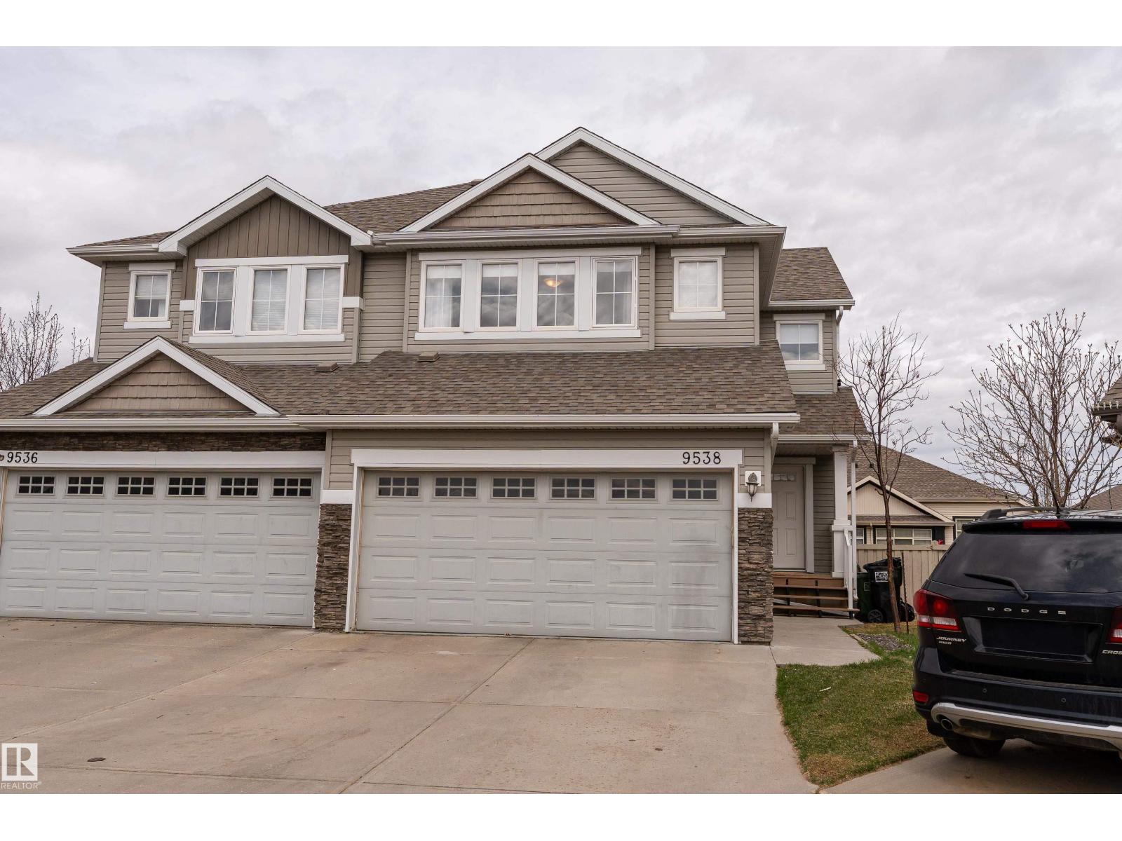 9538 SIMPSON CO NW, Edmonton