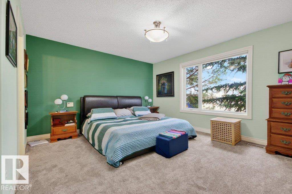11686 15 AV NW, Edmonton