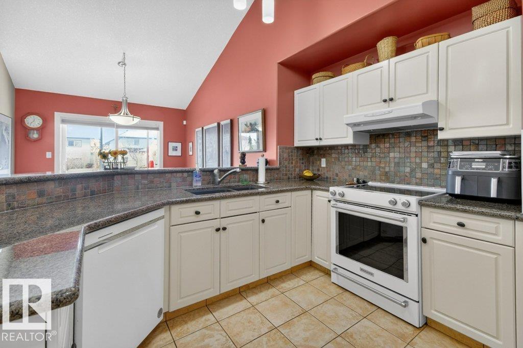 11686 15 AV NW, Edmonton