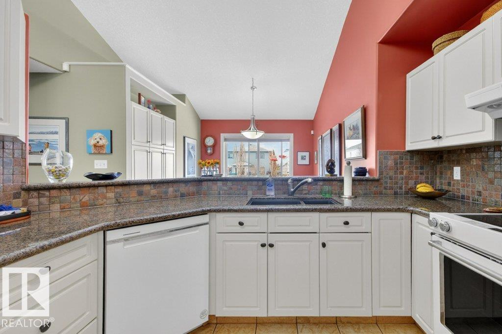 11686 15 AV NW, Edmonton