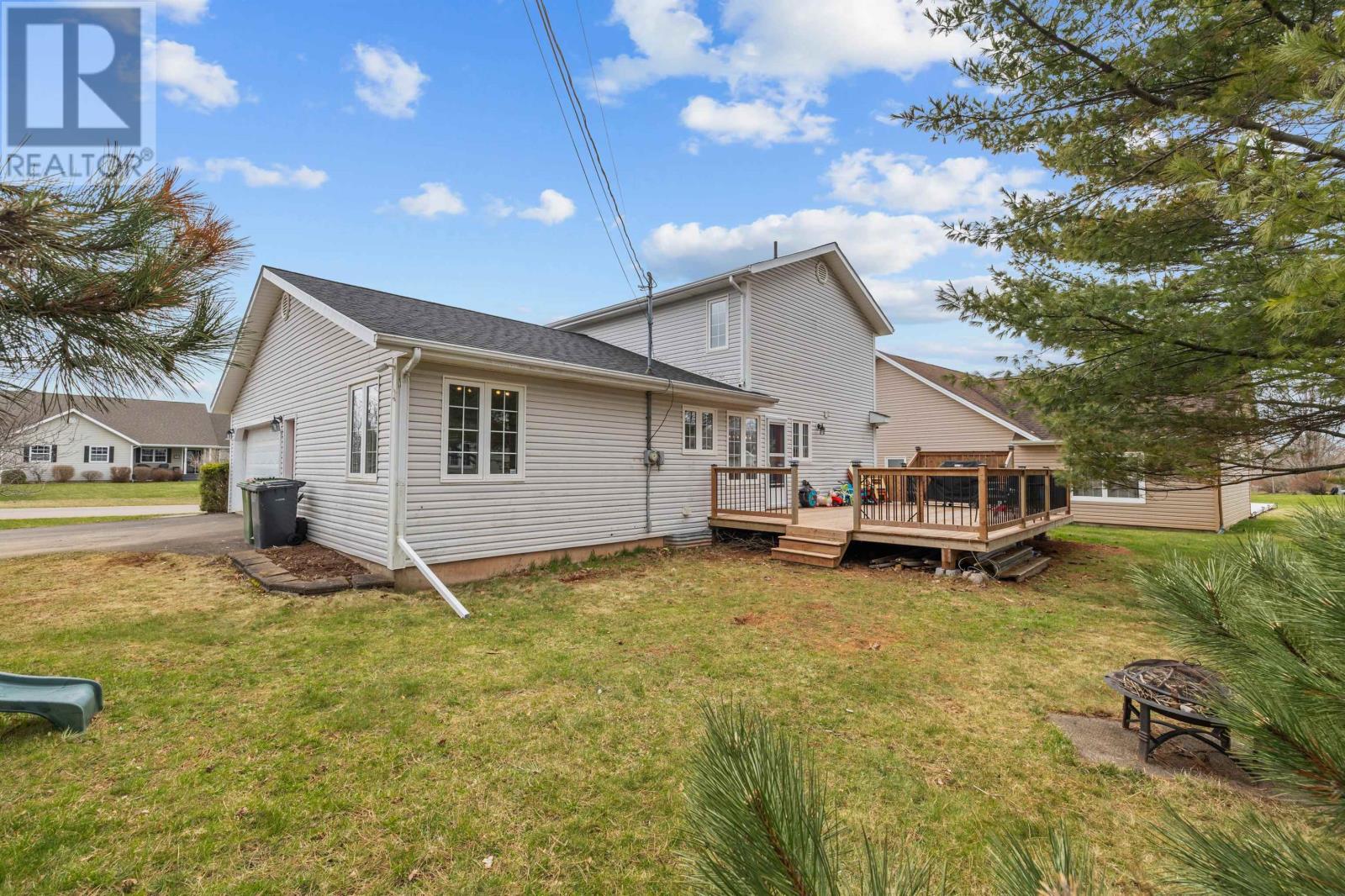 113 GREENSVIEW Drive - 43