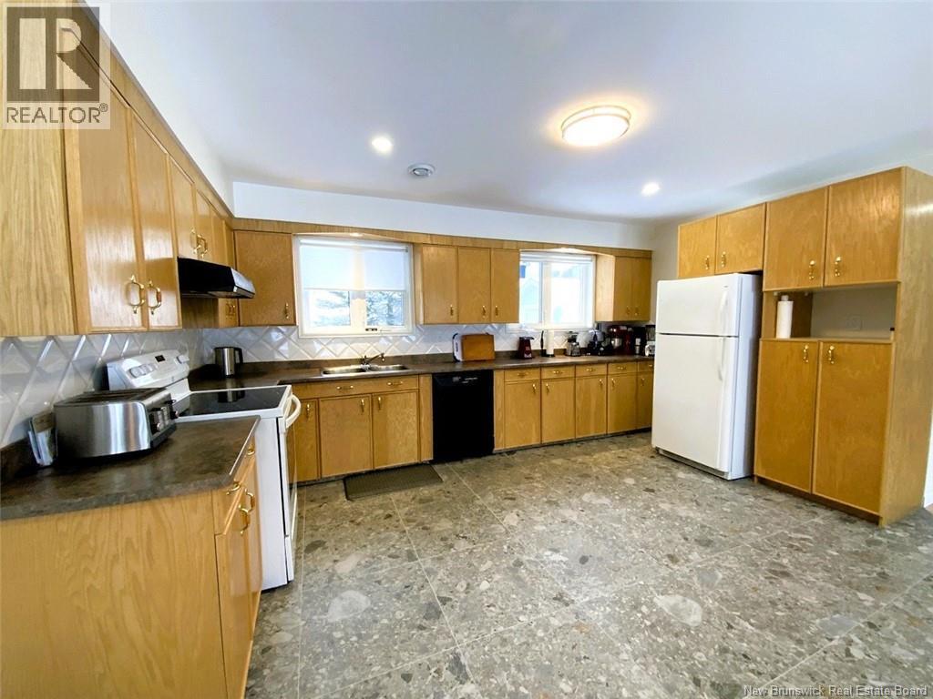 64 Chouinard Avenue - 3
