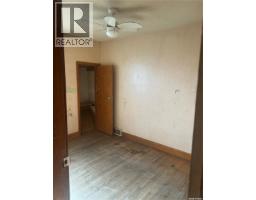 4pc Bathroom - 1133 Elphinstone Street, Regina, SK S4T3M2 Photo 7