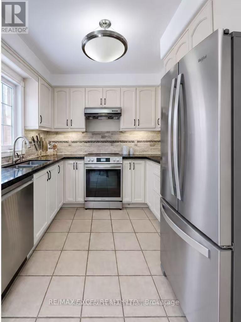 96 FERNCROFT DRIVE - 14