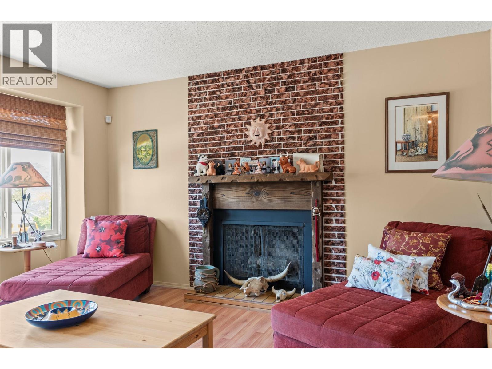 3919 14 Street - 6