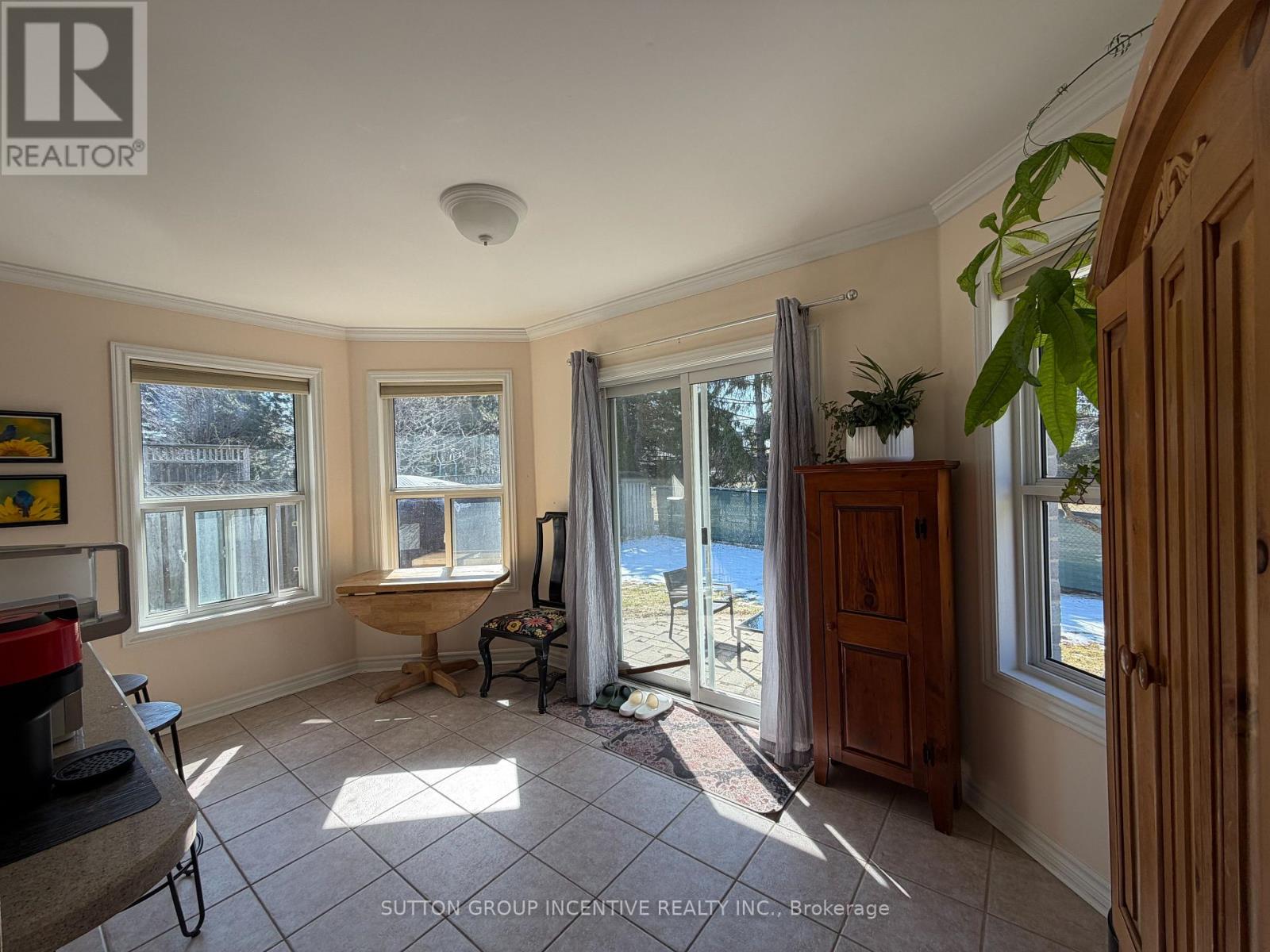 49 SHAINA COURT - 11