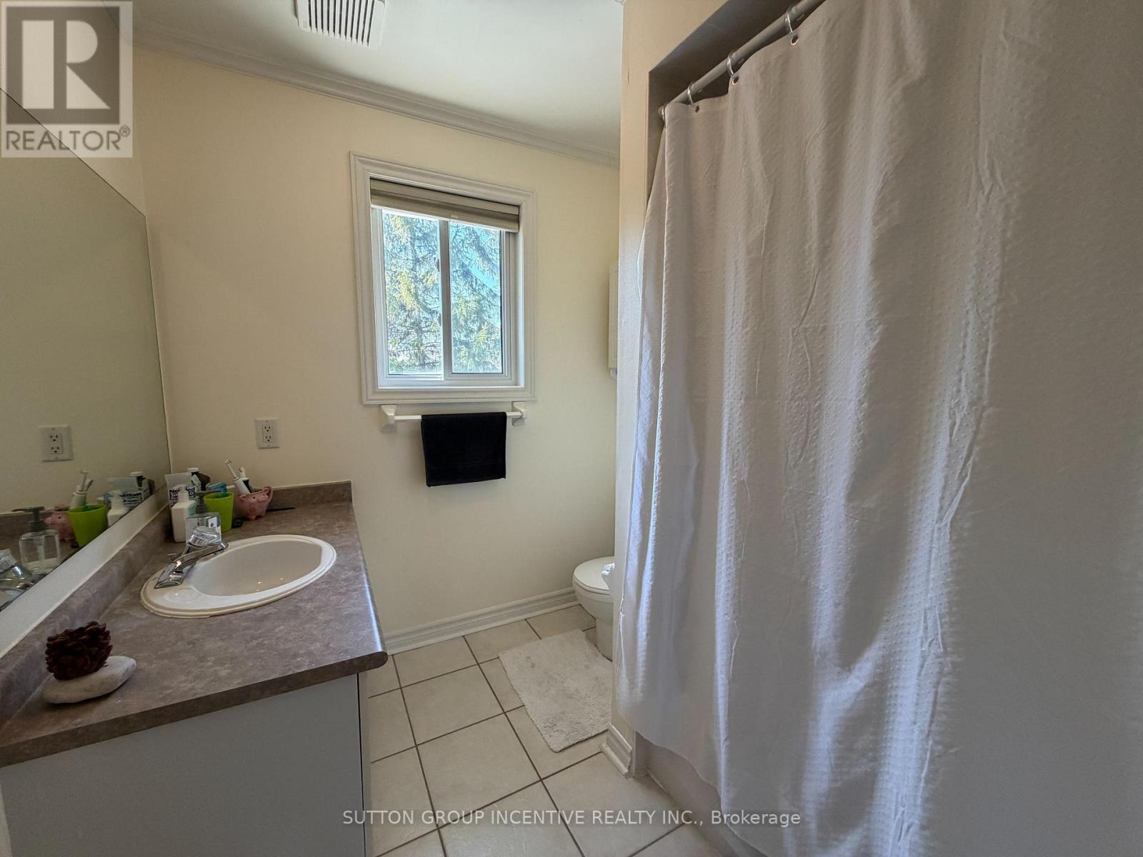 49 SHAINA COURT - 24