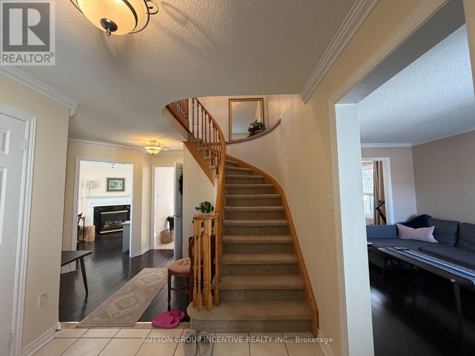 49 SHAINA COURT - 6